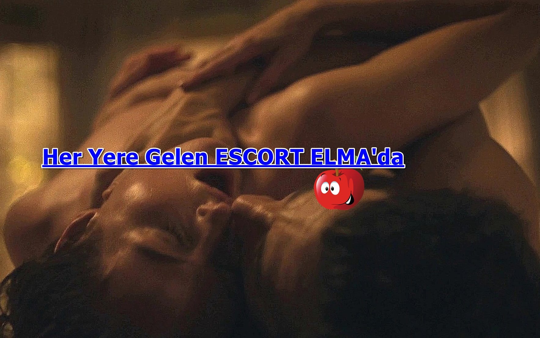 Etek Giyince Kalçası Görünen Seksi Escort